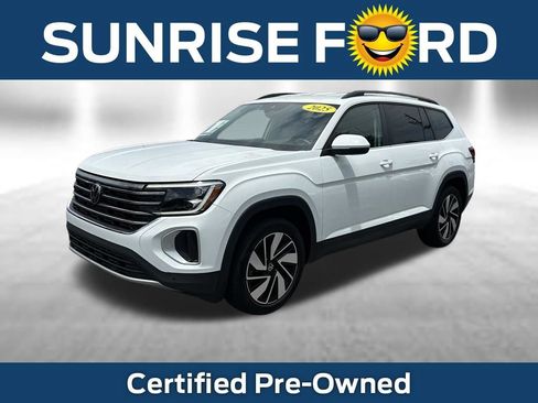 Used 2025 Volkswagen Atlas SE FWD image 1