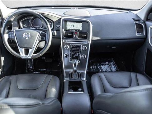 Used 2016 Volvo XC60 T6 Platinum image 21