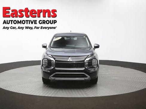 Used 2025 Mitsubishi Outlander SE FWD image 53