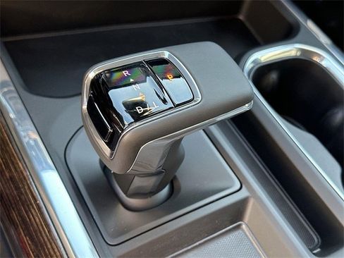 New 2026 GMC Sierra 1500 Elevation w/ LPO, Elevation Black Package image 13