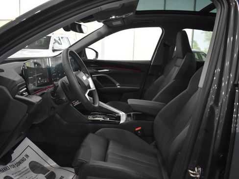 Used 2025 Audi Q5 Premium Plus w/ Premium Plus AWD/4WD image 11