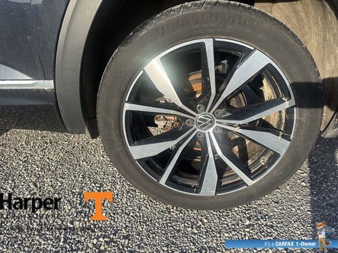 Used 2025 Volkswagen Atlas SEL Premium R-Line image 21