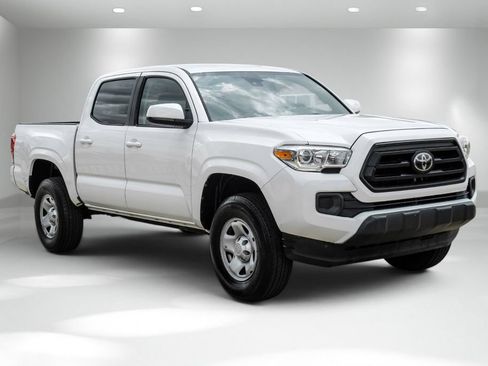 Used 2020 Toyota Tacoma SR w/ SR Convenience Package RWD image 5