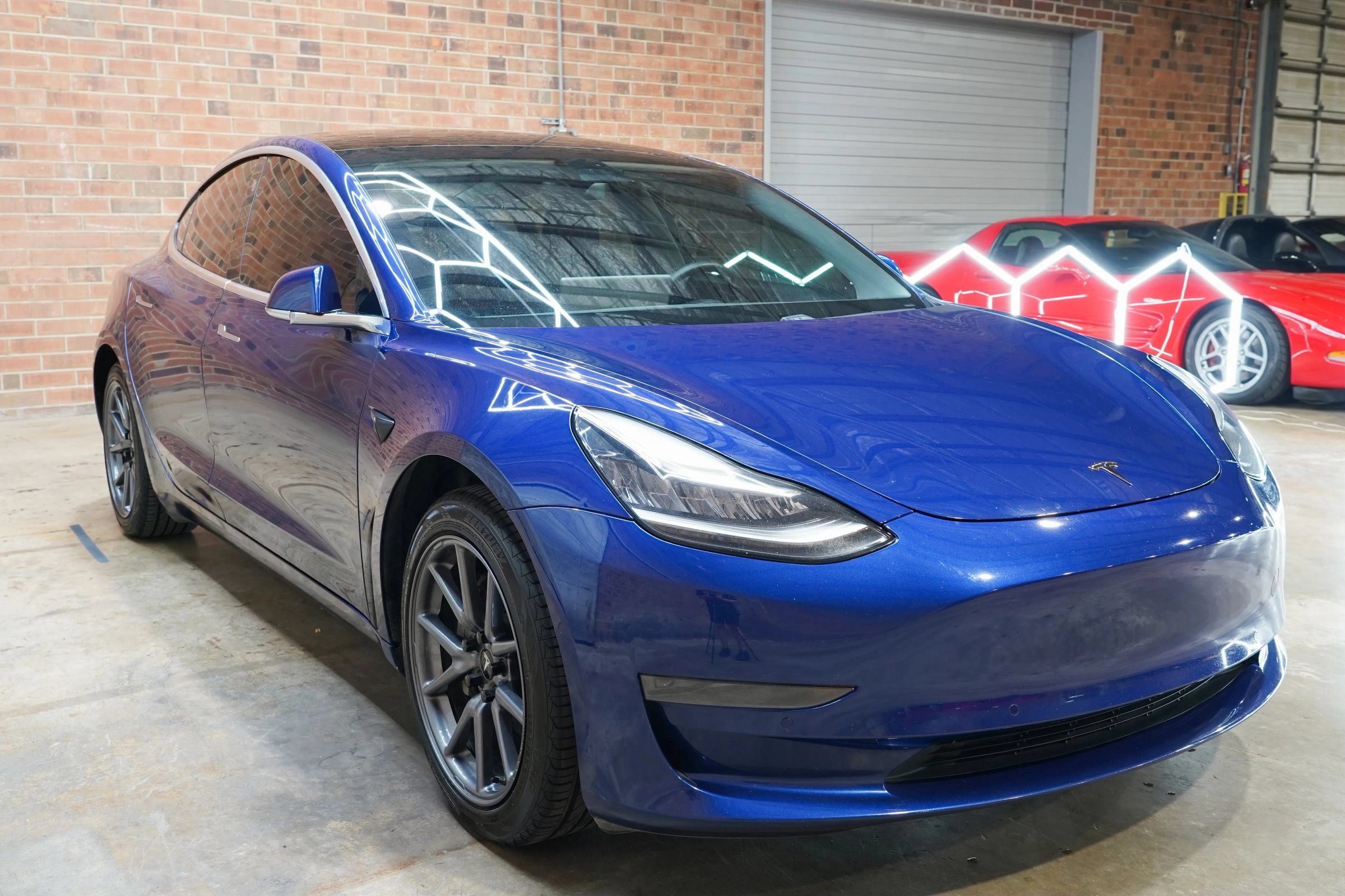Used 2020 Tesla Model 3 Standard Range Plus RWD image 3