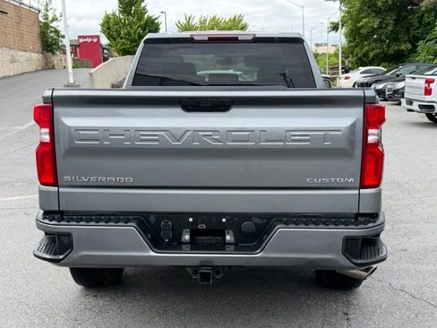 Used 2020 Chevrolet Silverado 1500 Custom w/ Custom Value Package AWD/4WD image 4