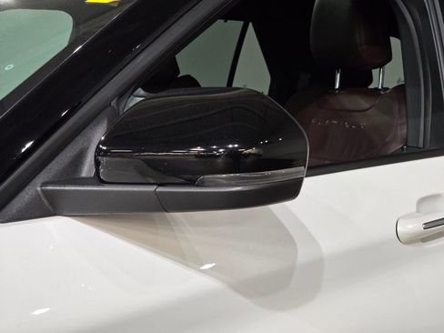 Used 2023 Ford Explorer Platinum w/ Technology Package image 14