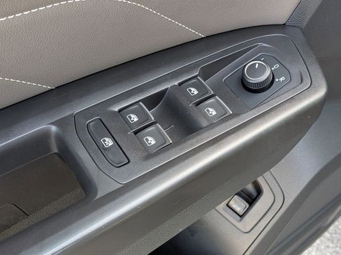 Used 2023 Volkswagen Atlas Cross Sport SE w/ Panoramic Sunroof Package image 13