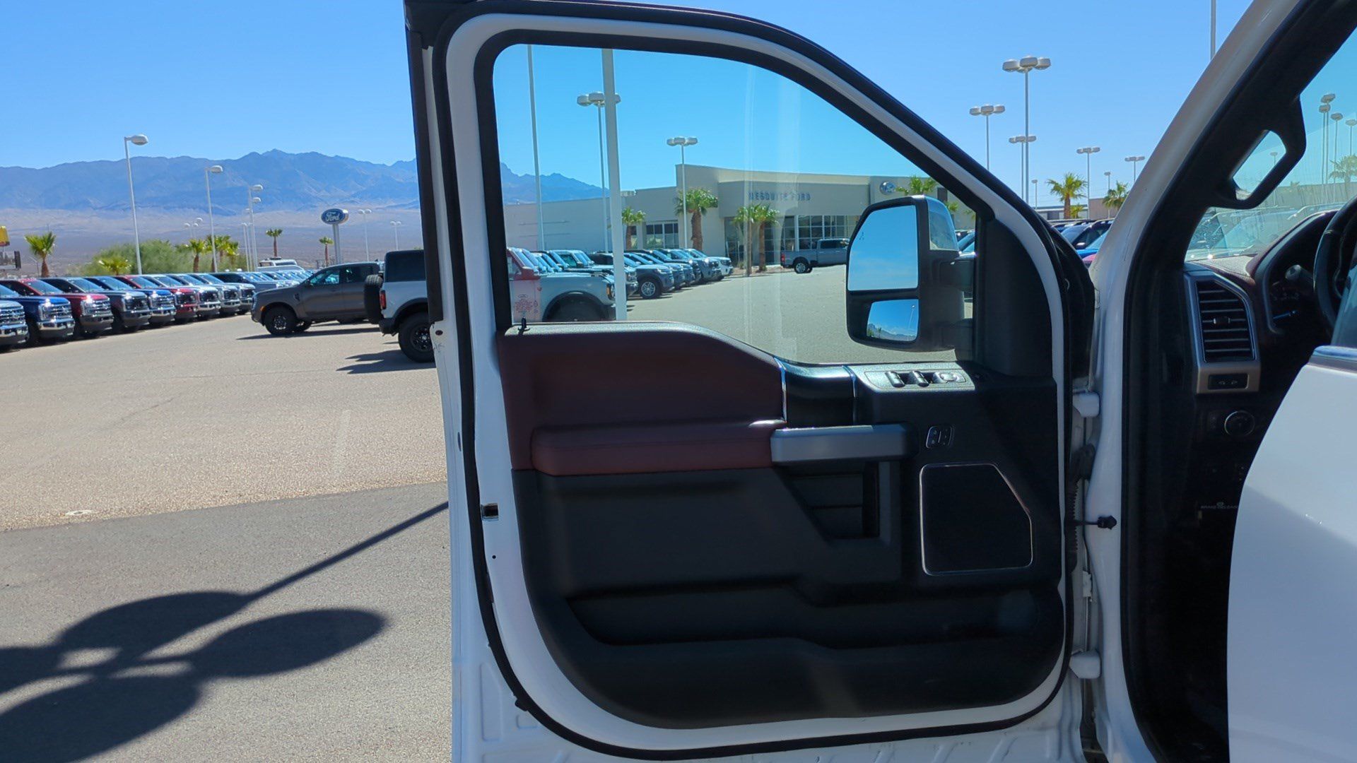 Used 2019 Ford F350 Platinum w/ Platinum Ultimate Package AWD/4WD image 12