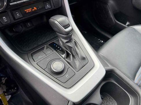 Used 2020 Toyota RAV4 XSE image 24