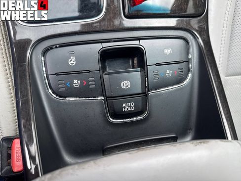 Used 2014 Kia Cadenza Limited FWD image 34