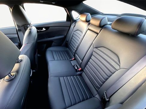 Used 2024 Kia Forte GT w/ GT2 Package image 24