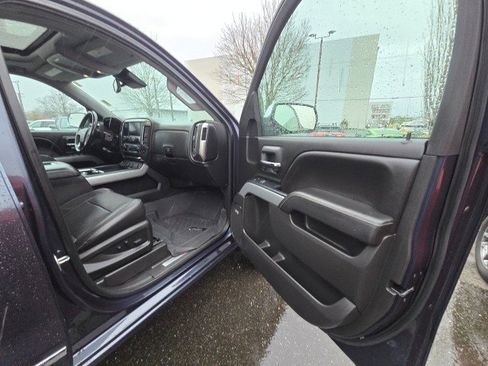 Used 2018 Chevrolet Silverado 1500 LTZ Z71 w/ Centennial Edition image 9