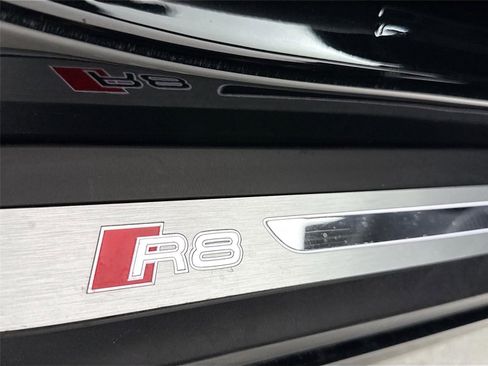 Used 2017 Audi R8 V10 image 37
