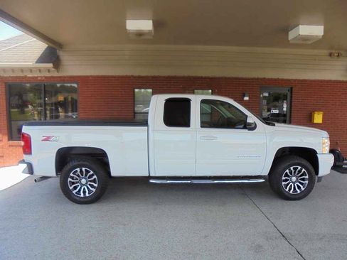 Used 2011 Chevrolet Silverado 1500 LTZ w/ LTZ Plus Package AWD/4WD image 2