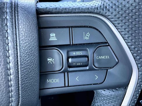 Used 2025 Toyota Tundra Limited image 20