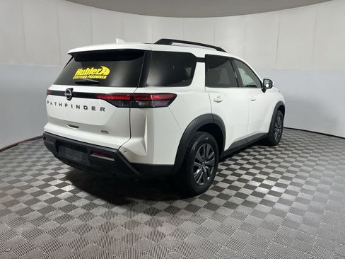 Used 2025 Nissan Pathfinder SV AWD/4WD image 8