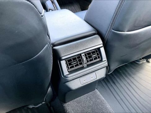 Used 2024 Honda Accord Touring image 10