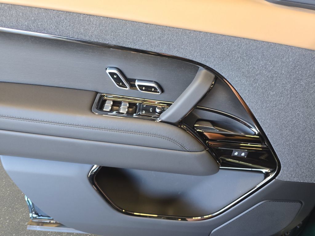 New 2026 Land Rover Range Rover Sport Dynamic SE AWD/4WD image 19