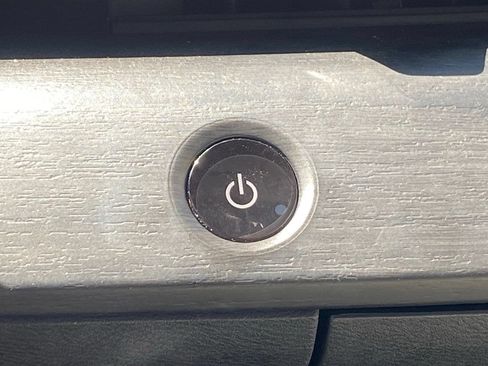Used 2024 Nissan Ariya AWD image 10