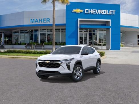 Used 2026 Chevrolet Trax LS FWD image 8