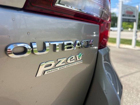 Used 2015 Subaru Outback 2.5i Premium AWD/4WD image 23