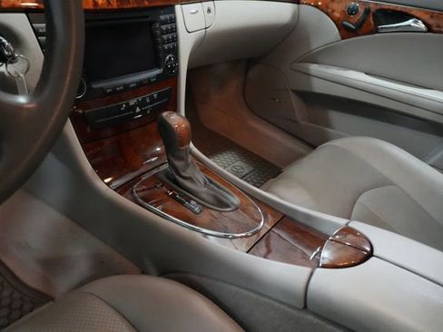 Used 2004 Mercedes-Benz E 320 Sedan image 24