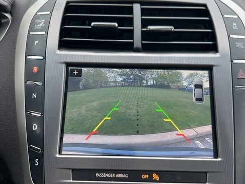 Used 2017 Lincoln MKZ Select w/ Select Plus Package AWD/4WD image 10