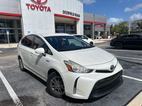 Used 2016 Toyota Prius V Three image 1