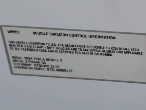 Used 2024 Tesla Model Y Long Range RWD image 13