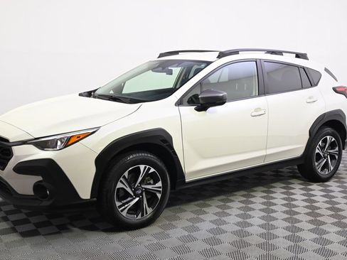 Used 2024 Subaru Crosstrek 2.0i Premium AWD/4WD image 2