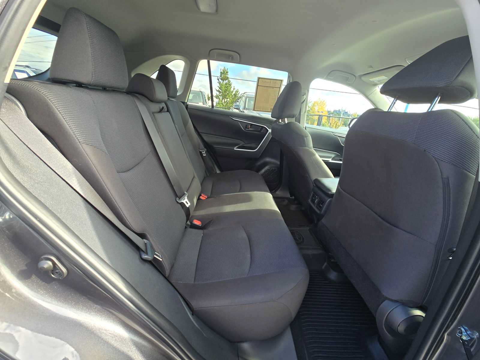 Used 2024 Toyota RAV4 LE AWD/4WD image 12