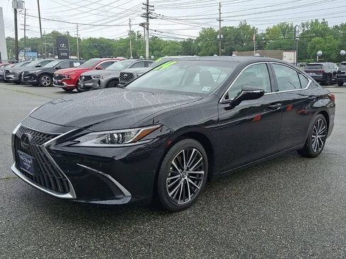 Certified 2024 Lexus ES 350 w/ Premium Package FWD image 3