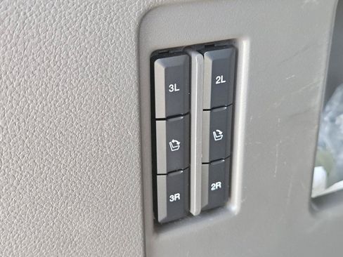 Used 2020 Ford Expedition XLT w/ Equipment Group 202A RWD image 10
