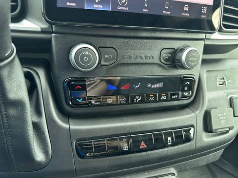 New 2025 RAM ProMaster 2500 w/ Quick Order Package 22G SLT image 20