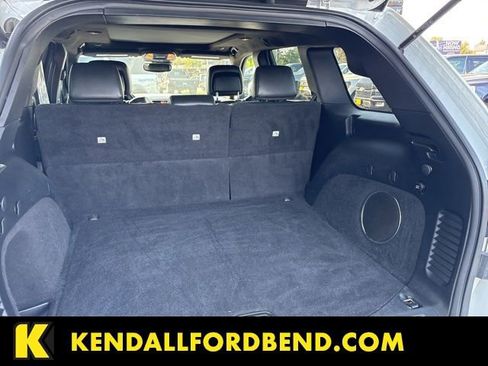 Used 2020 Jeep Grand Cherokee SRT image 21