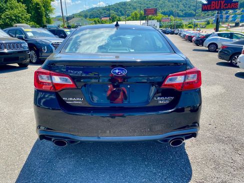 Used 2018 Subaru Legacy 3.6R Limited AWD/4WD image 6