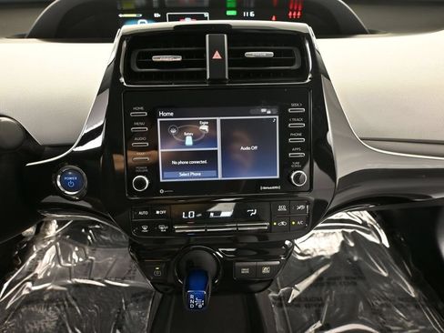 Used 2022 Toyota Prius LE FWD image 33