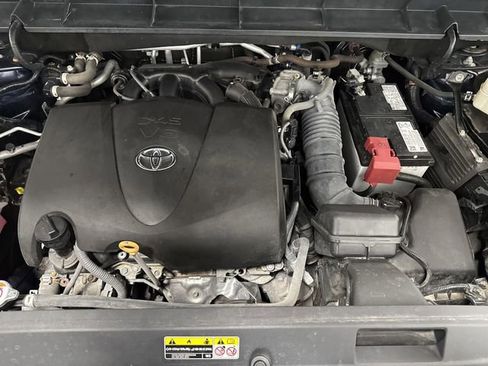 Used 2021 Toyota Highlander Platinum image 41
