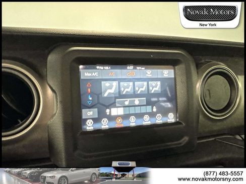 Used 2022 Jeep Wrangler Unlimited Sport AWD/4WD image 21