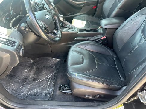 Used 2016 Ford Focus SE w/ Equipment Group 201A FWD image 41