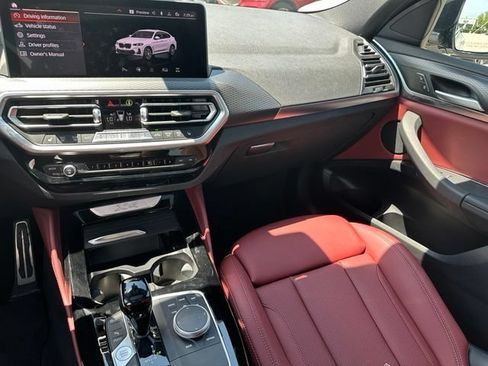 Used 2022 BMW X4 xDrive30i w/ Premium Package Essential AWD/4WD image 18