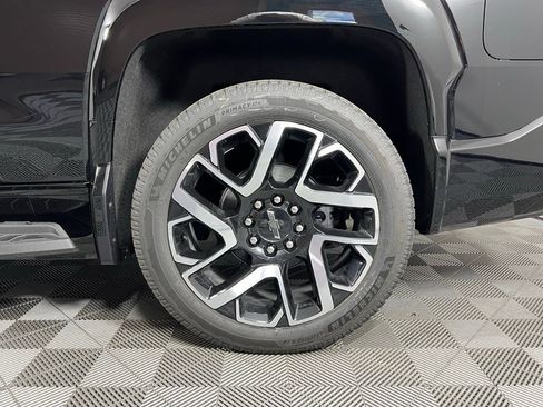 New 2024 Chevrolet Silverado EV RST AWD/4WD image 6