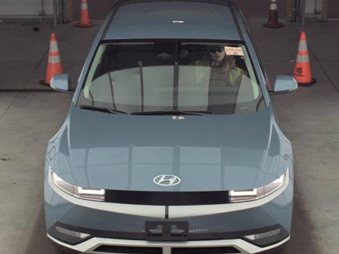 Used 2024 Hyundai Ioniq 5 SEL AWD/4WD image 2