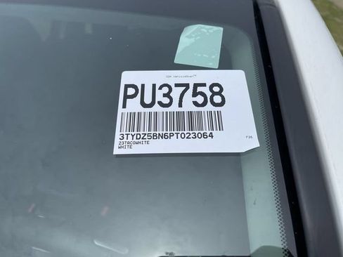Certified 2023 Toyota Tacoma SR5 AWD/4WD image 28