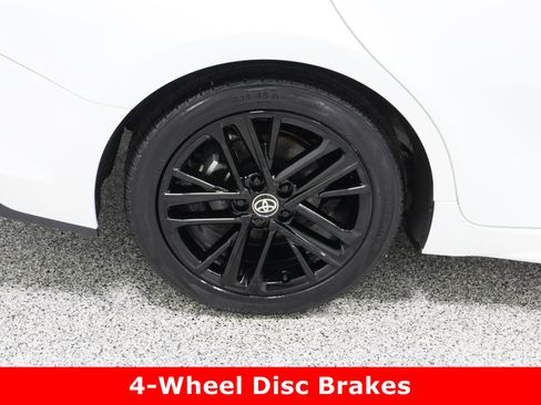 Used 2025 Toyota Camry SE image 6