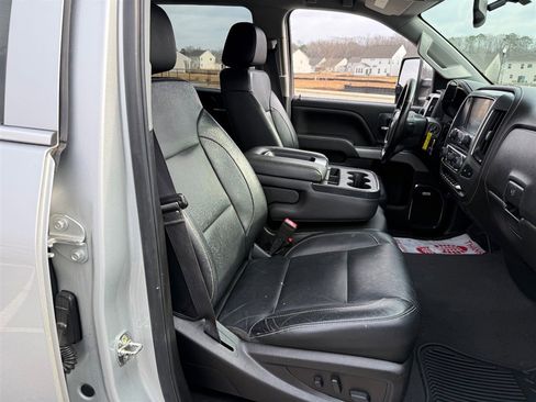 Used 2019 Chevrolet Silverado 2500 LTZ w/ Duramax Plus Package image 22