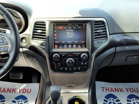 Used 2016 Jeep Grand Cherokee Laredo 75th Anniversary image 20