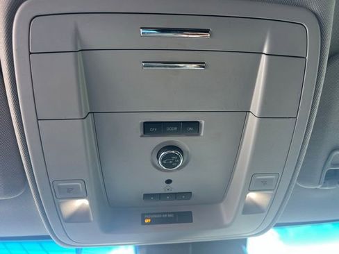 Used 2018 Chevrolet Tahoe Premier image 23