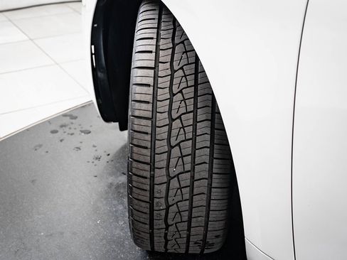 Used 2019 Kia Cadenza Technology image 38