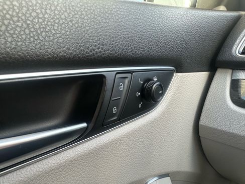 Used 2018 Volkswagen Passat 2.0T SE image 12